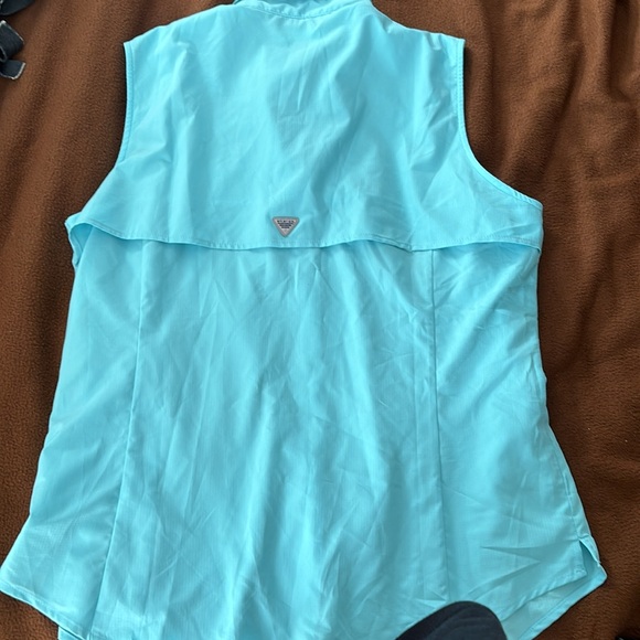 Columbia tamiami shirt. Dri fit material. Light turquoise. Size XL - Picture 5 of 5